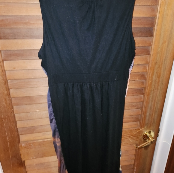 One world live and let live dress - Picture 3 of 3